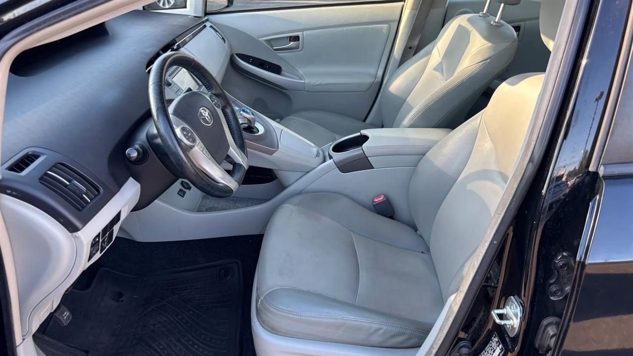 Toyota Prius  2014