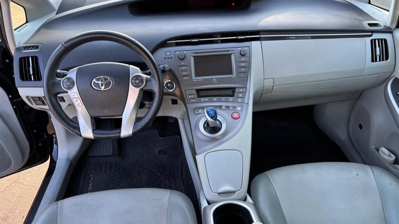 Toyota Prius  2014