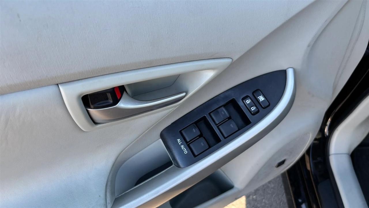 Toyota Prius  2014