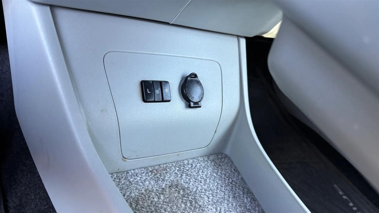 Toyota Prius  2014