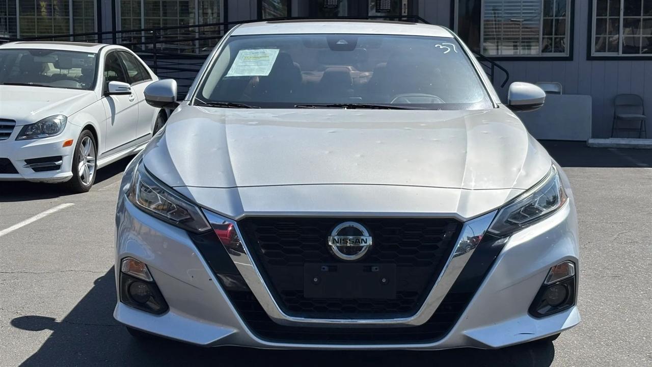 Nissan Altima  2020