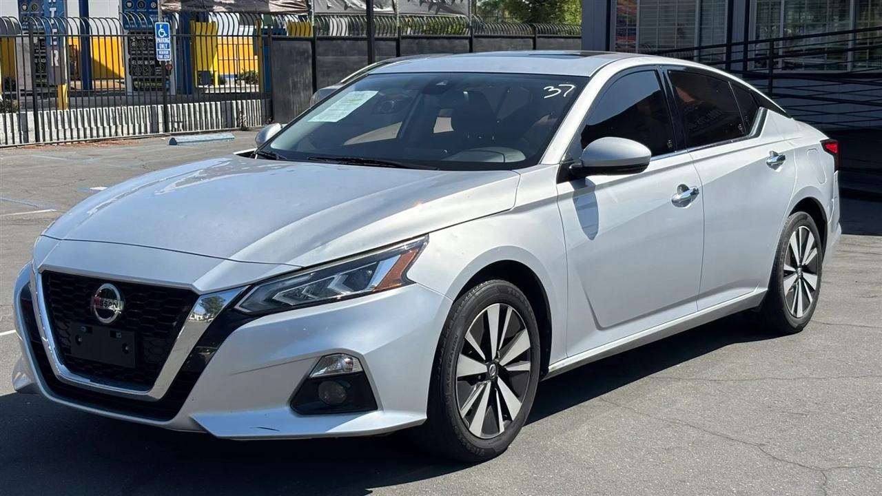 Nissan Altima  2020