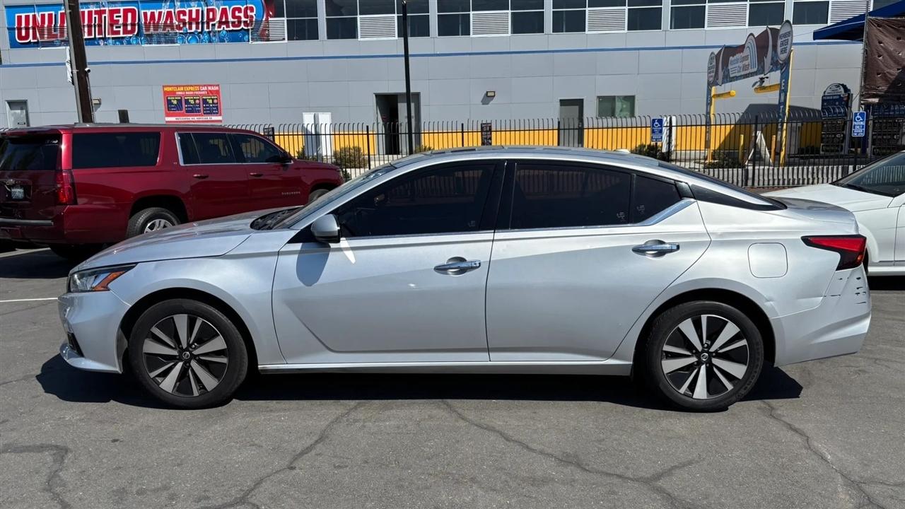 Nissan Altima  2020