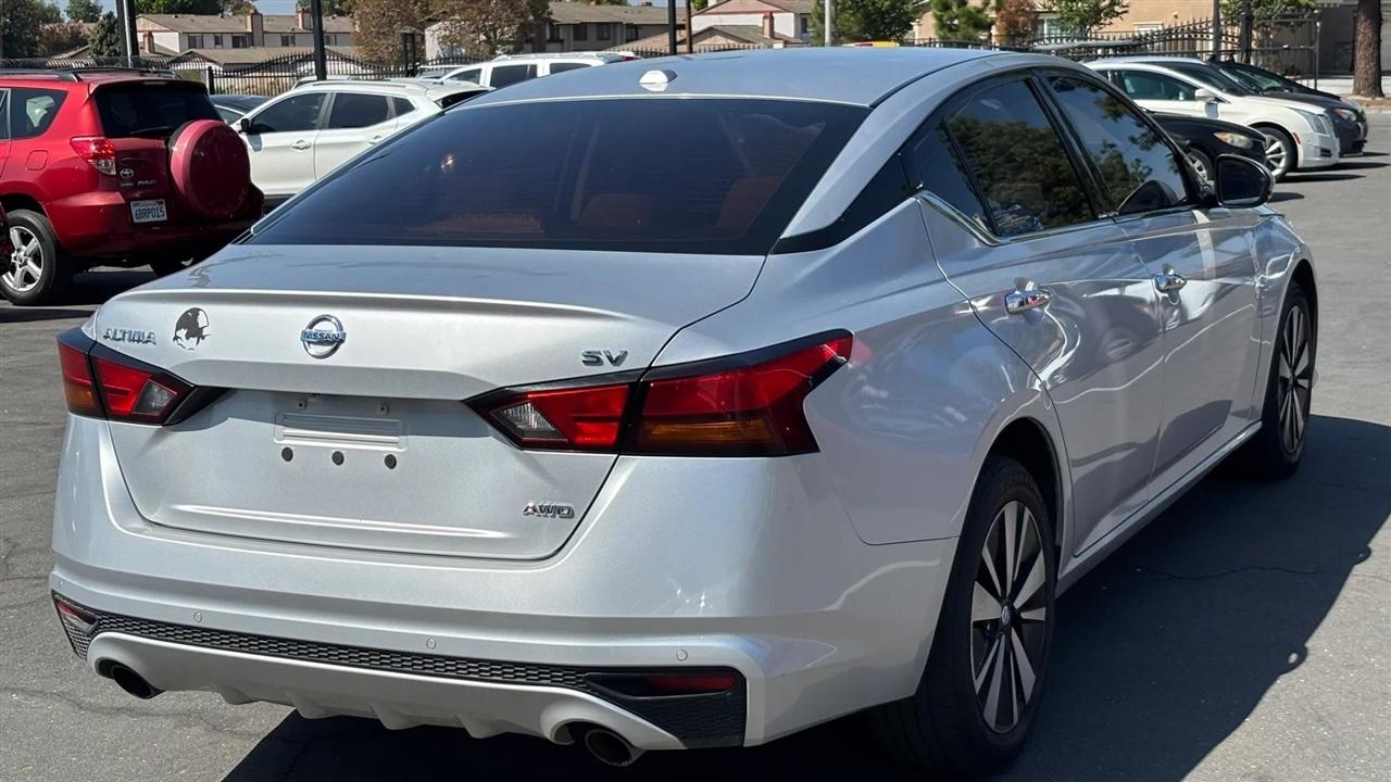 Nissan Altima  2020