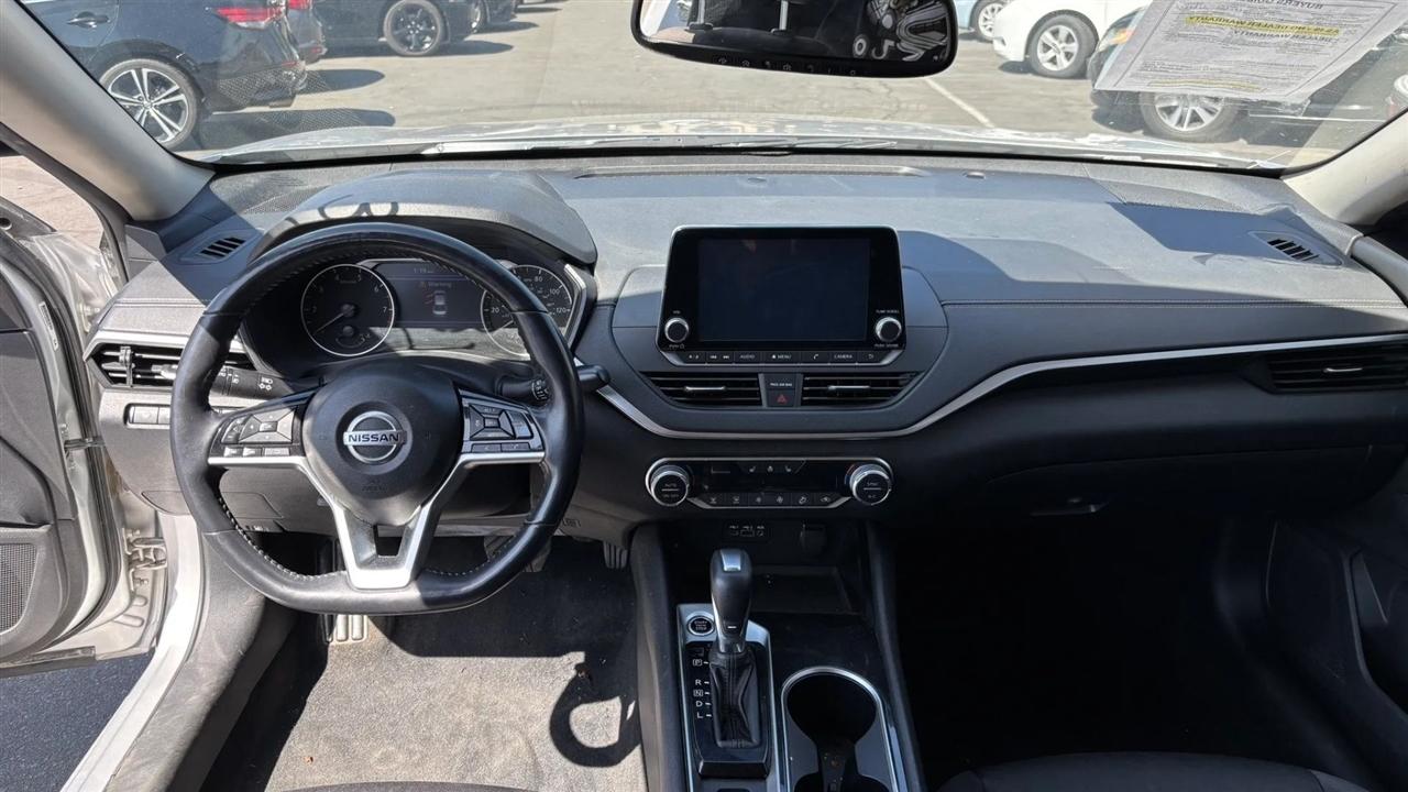 Nissan Altima  2020