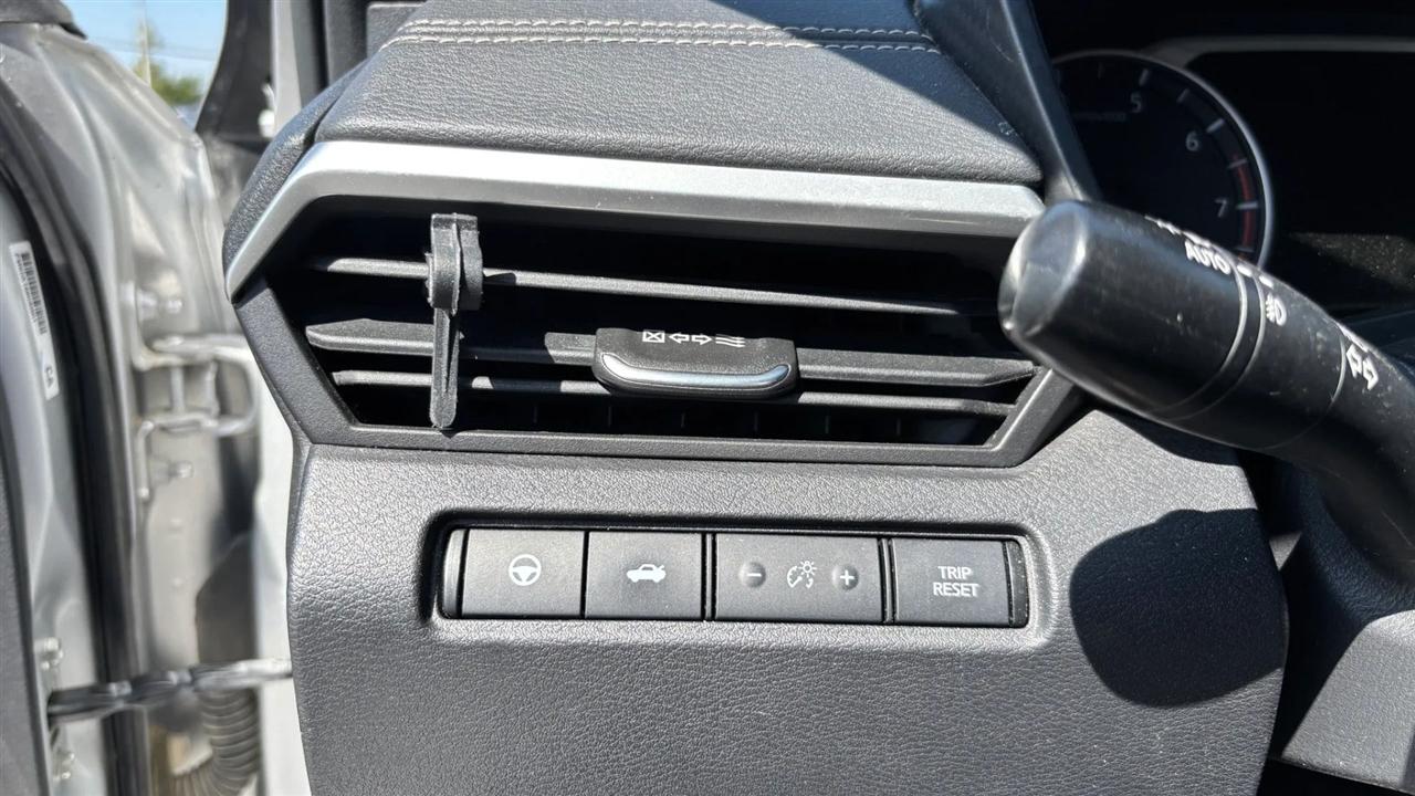 Nissan Altima  2020