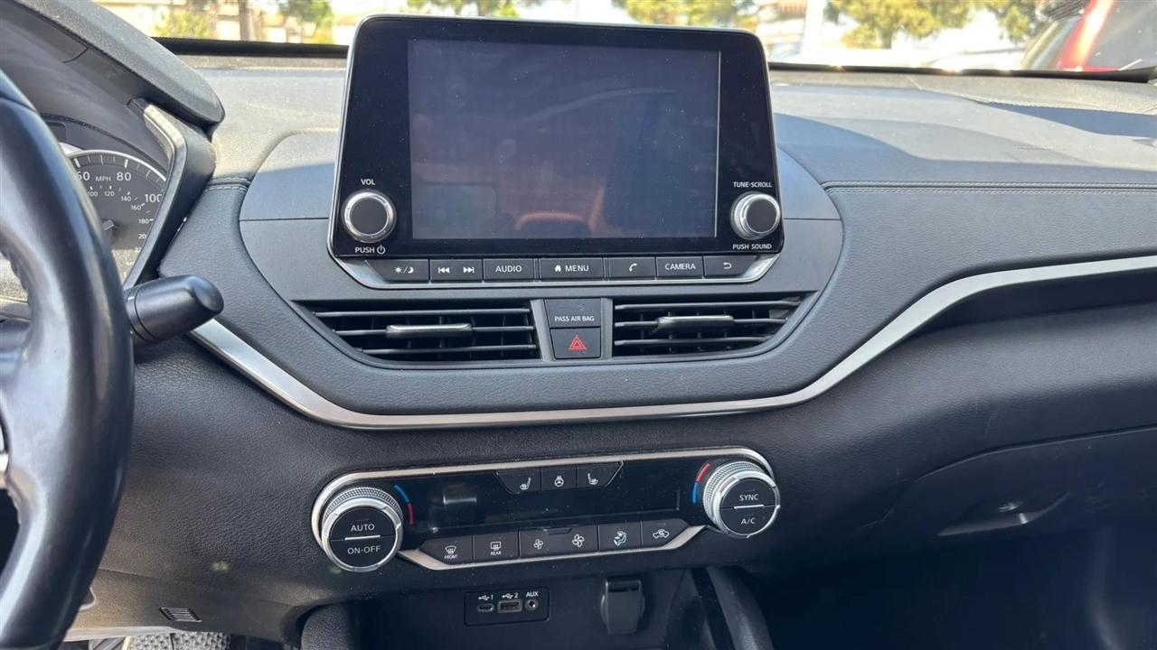 Nissan Altima  2020