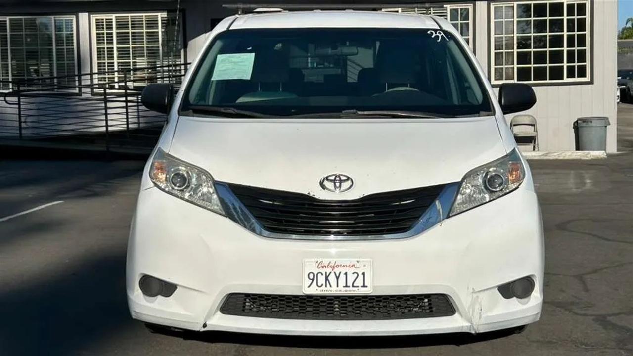 Toyota Sienna  2014