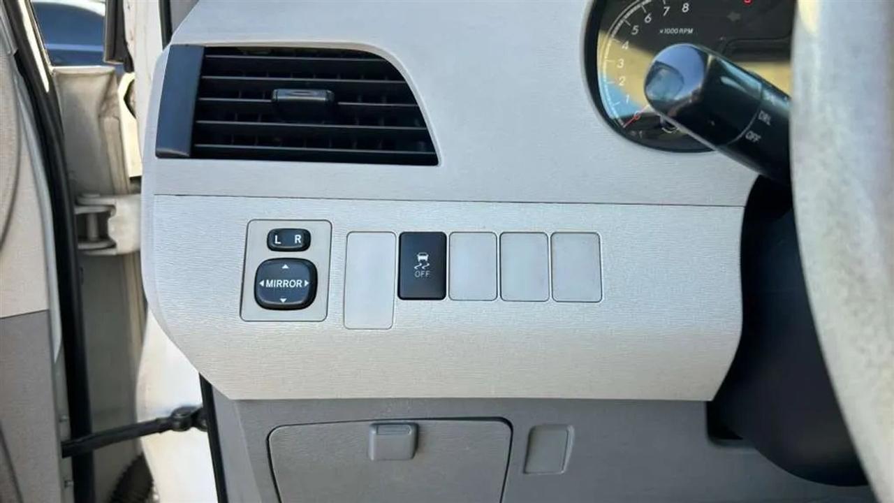 Toyota Sienna  2014