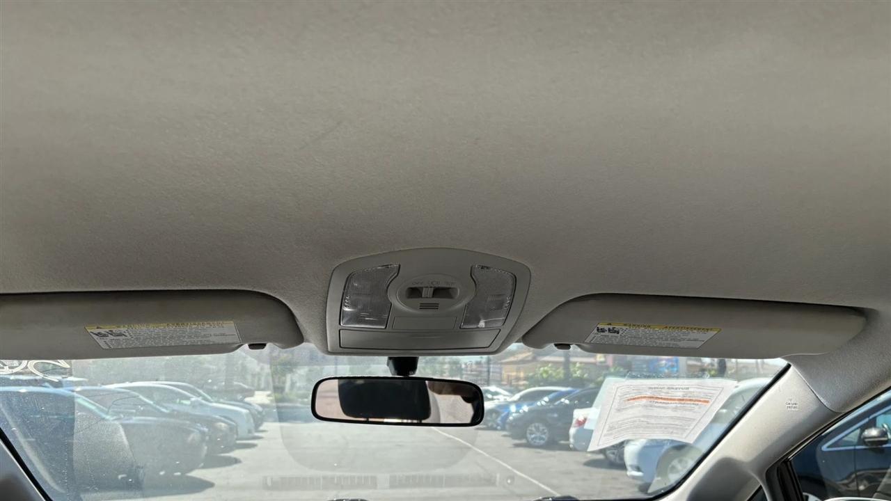 Toyota Prius V  2014