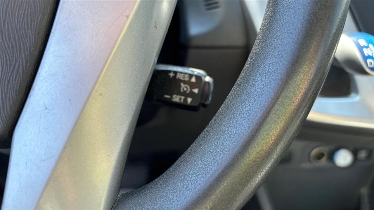 Toyota Prius V  2014