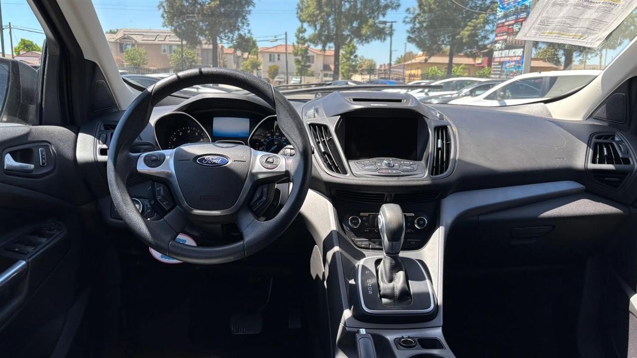 Ford Escape  2014