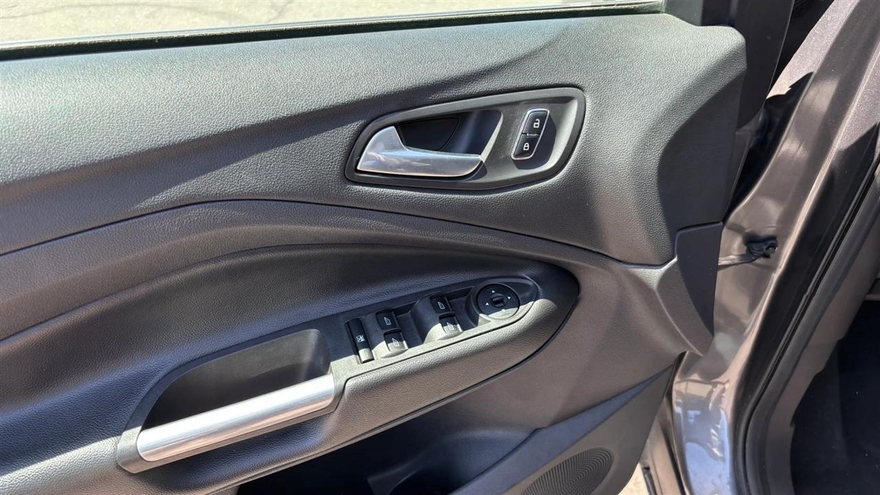 Ford Escape  2014