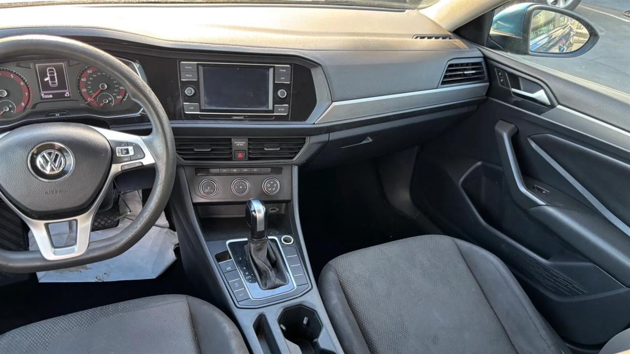 Volkswagen Jetta  2019