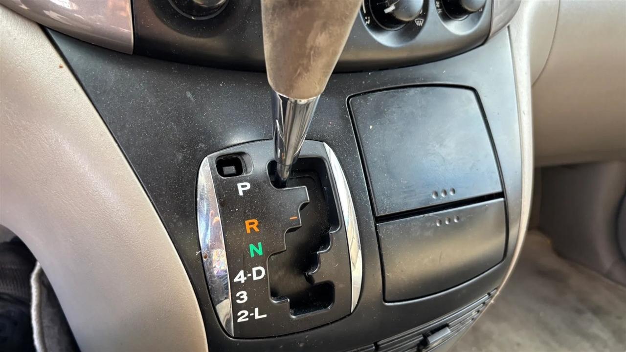 Toyota Sienna  2010