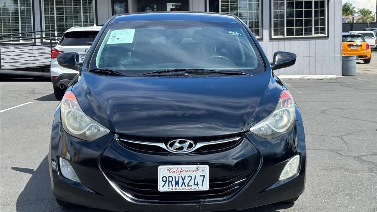 Hyundai Elantra  2013
