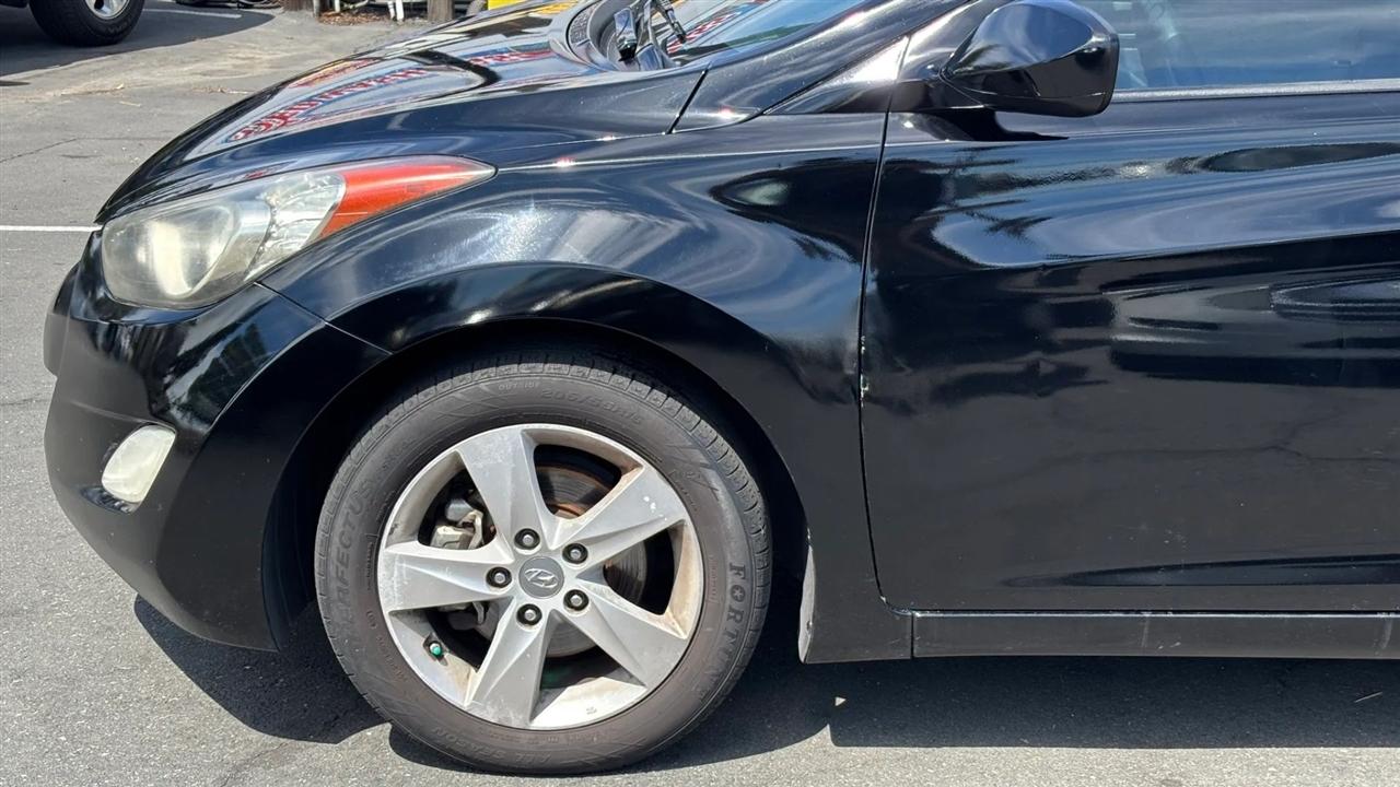 Hyundai Elantra  2013