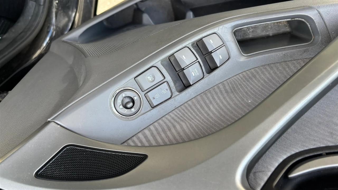 Hyundai Elantra  2013