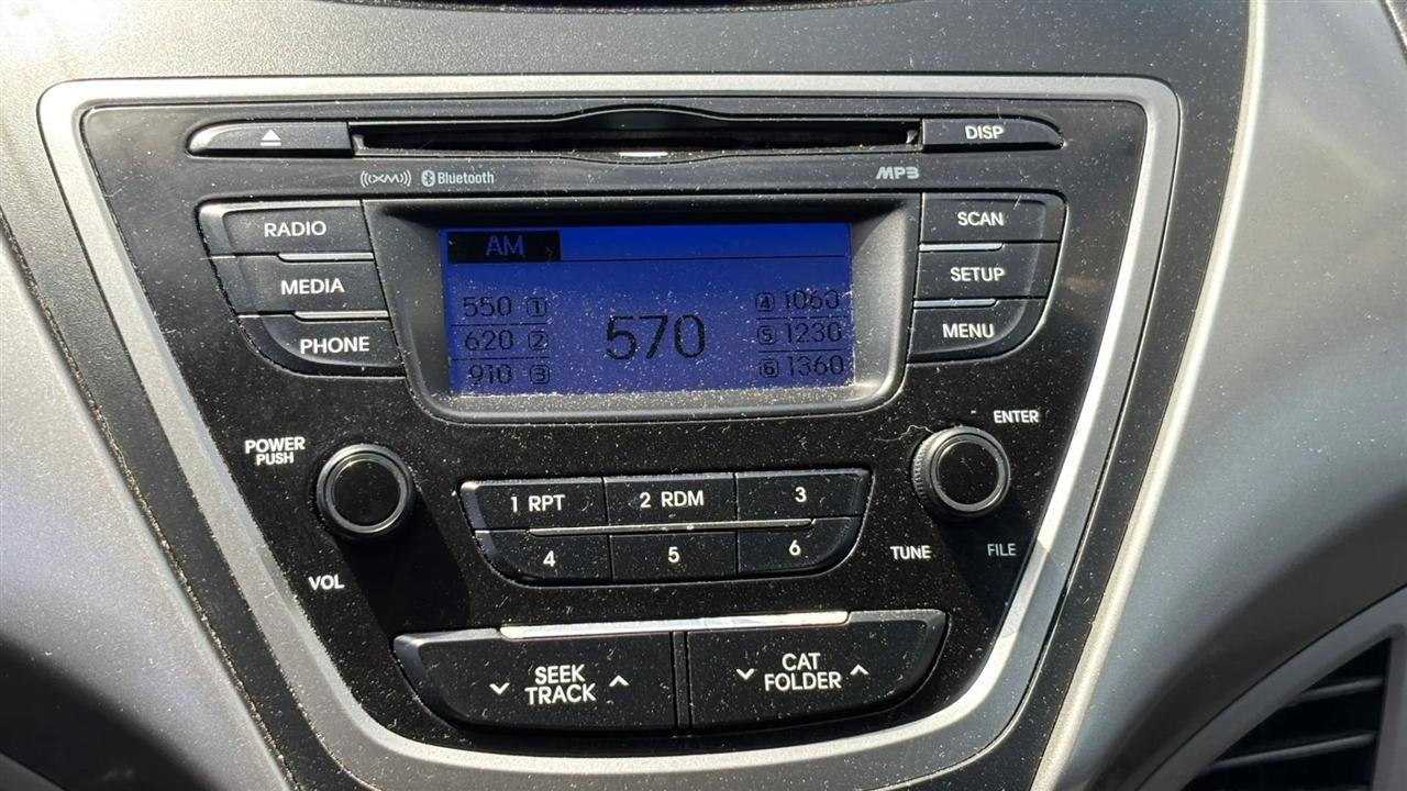 Hyundai Elantra  2013