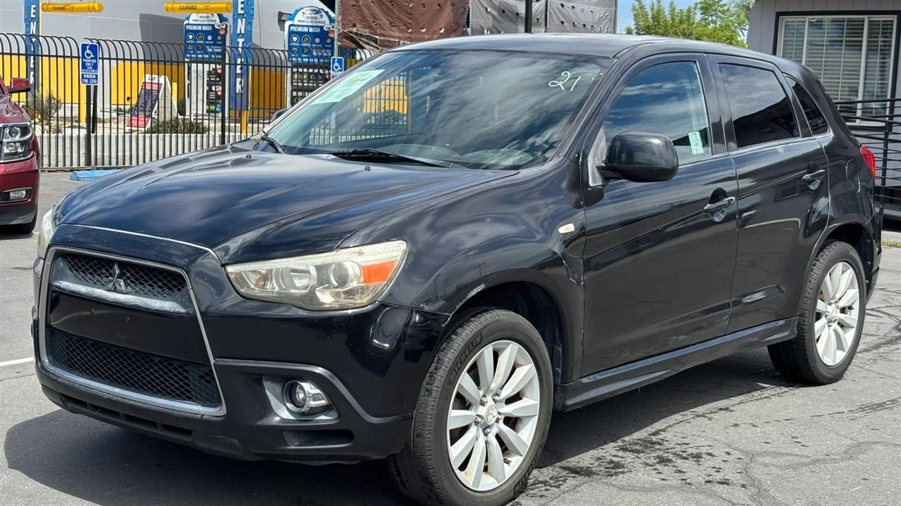 Mitsubishi Outlander Sport  2011