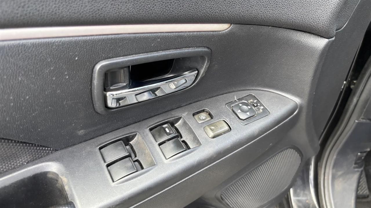 Mitsubishi Outlander Sport  2011