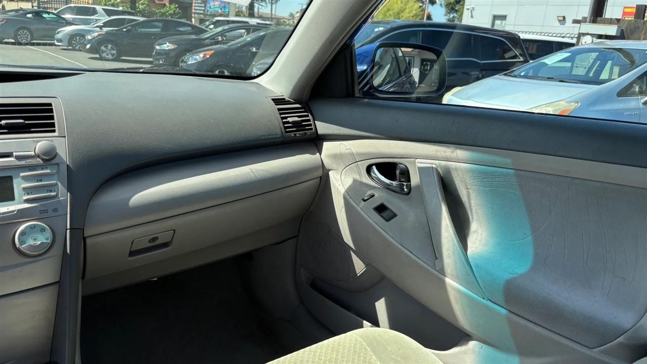 Toyota Camry  2009