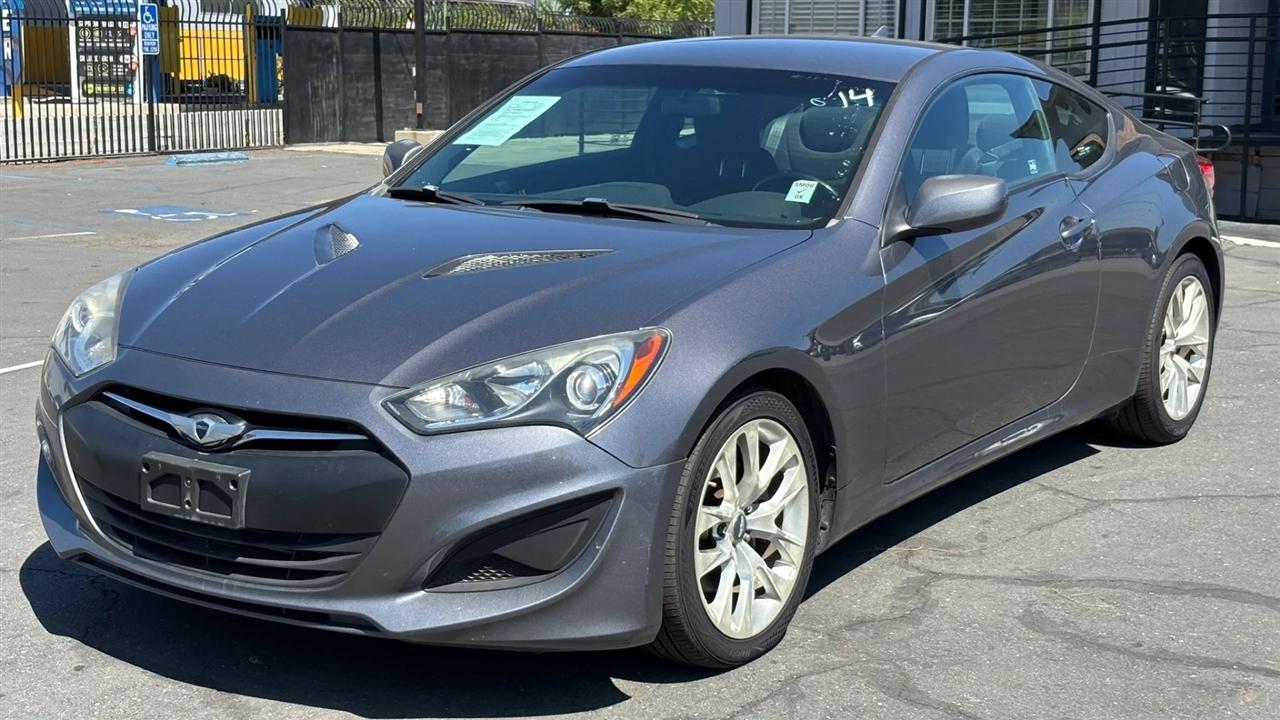 Hyundai Genesis Coupe  2013
