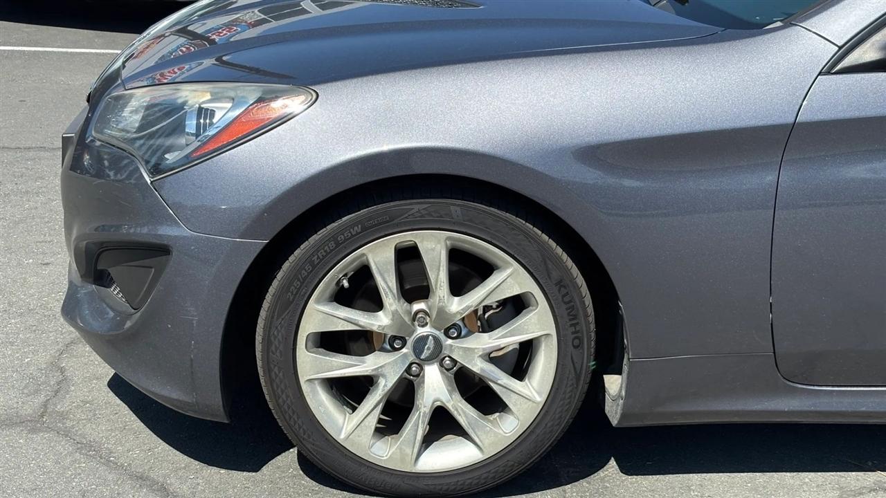 Hyundai Genesis Coupe  2013