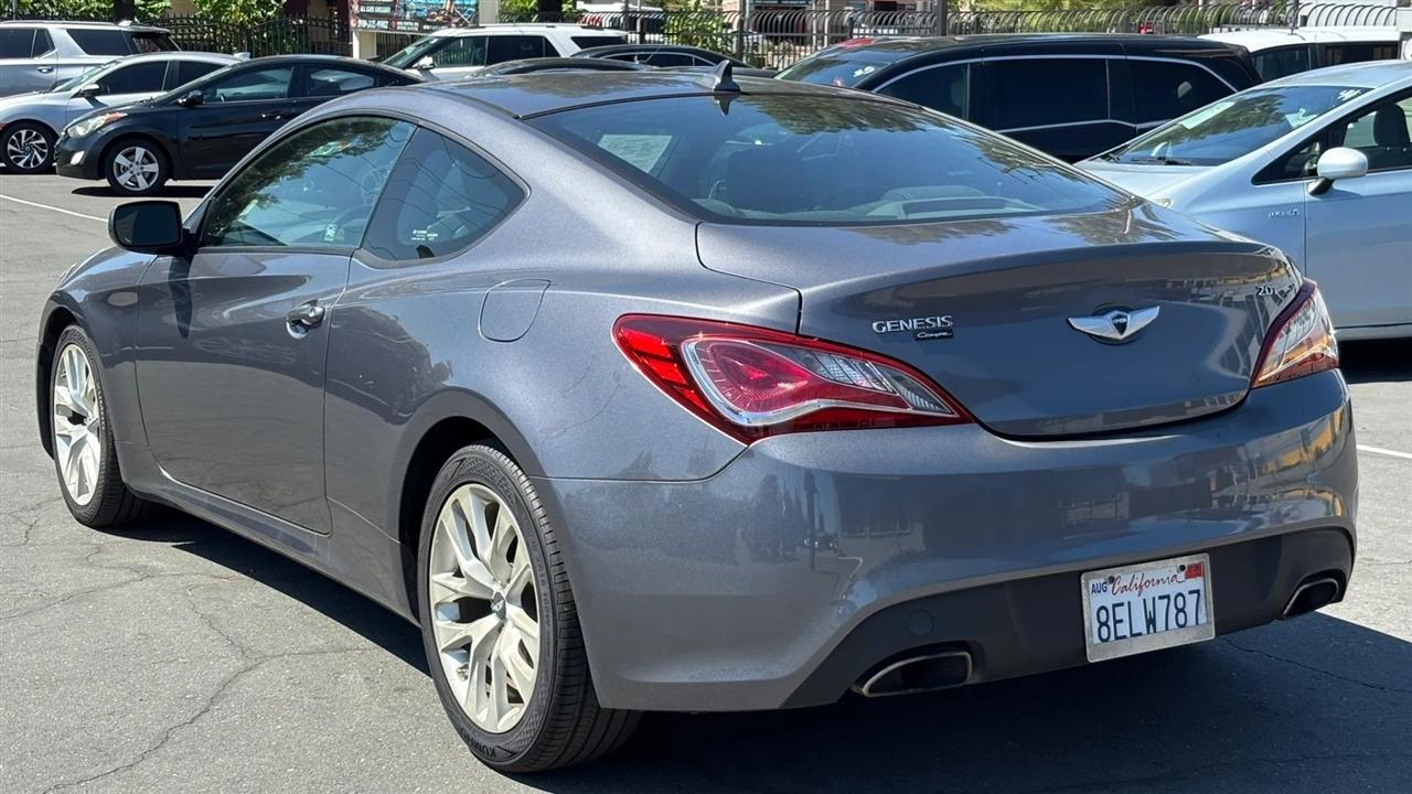 Hyundai Genesis Coupe  2013
