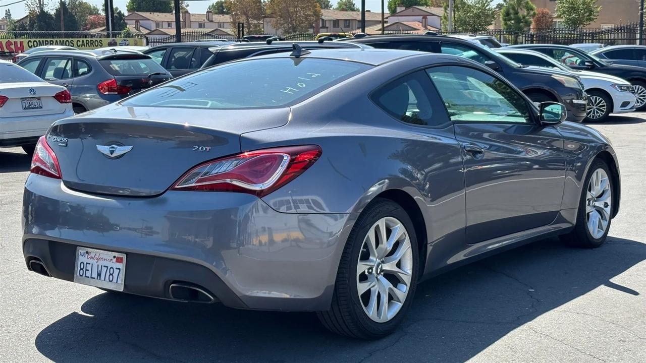 Hyundai Genesis Coupe  2013