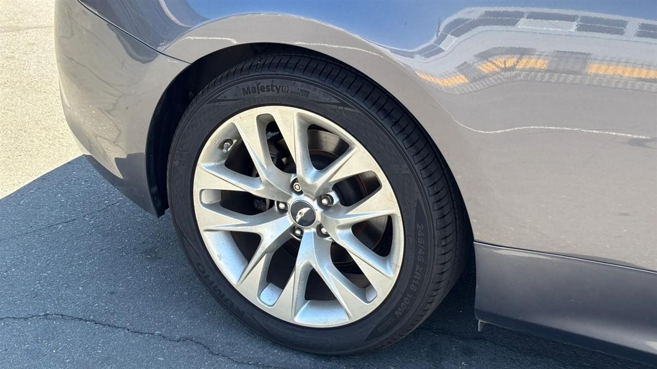 Hyundai Genesis Coupe  2013