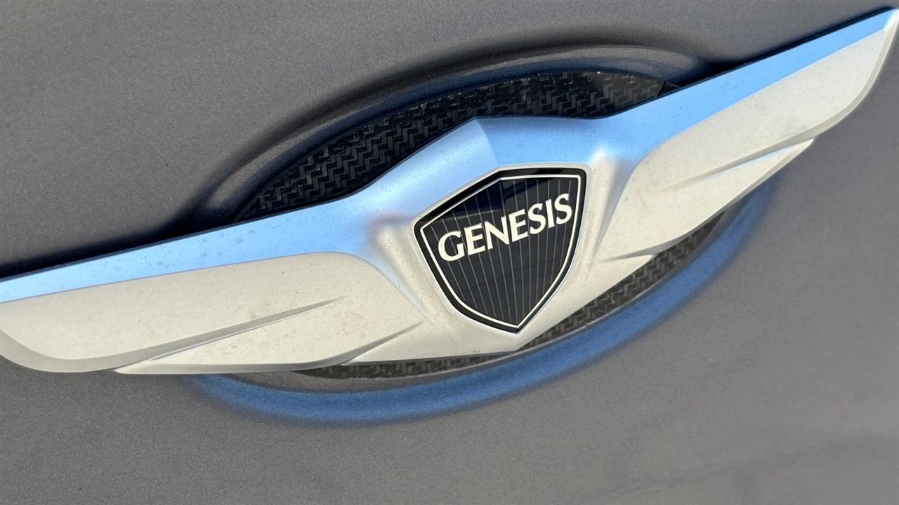 Hyundai Genesis Coupe  2013