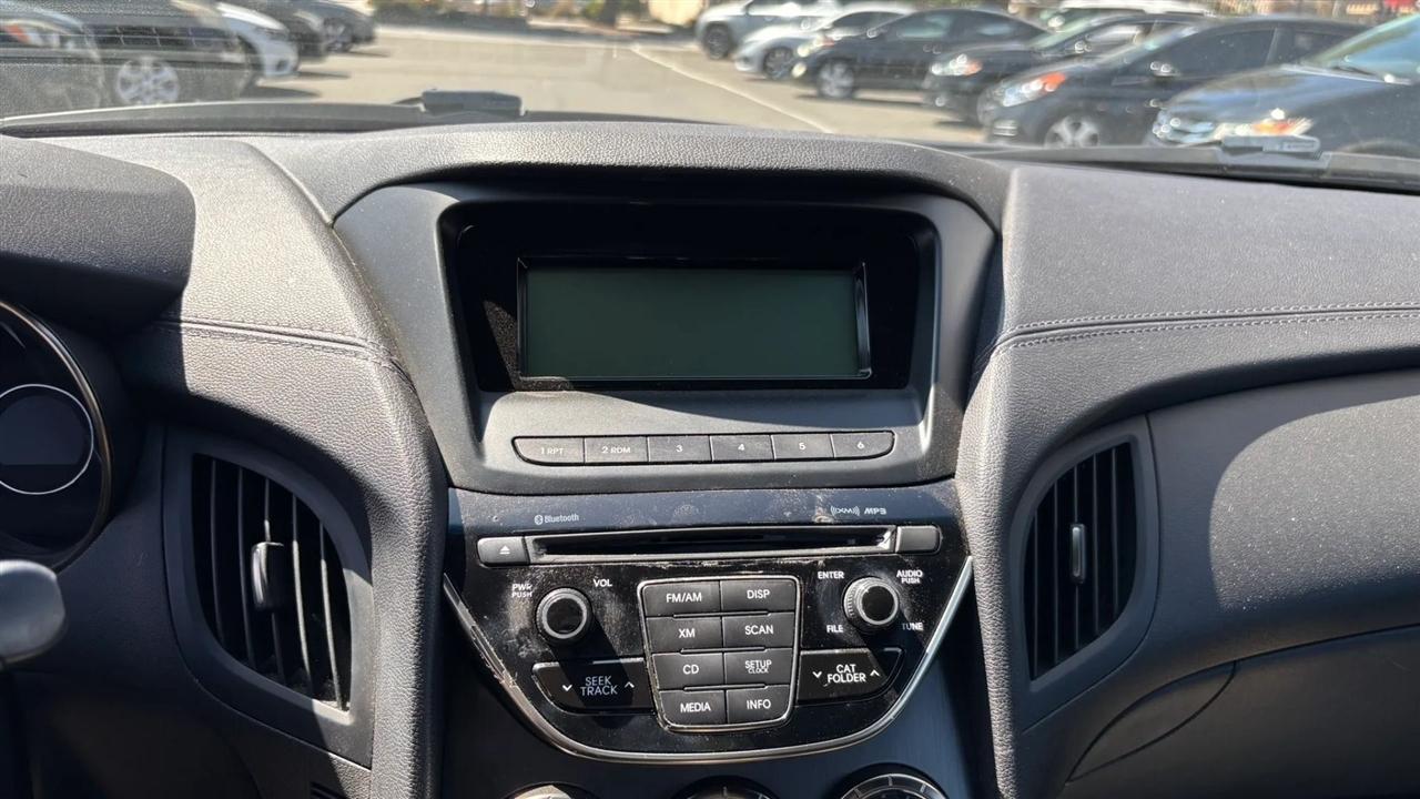 Hyundai Genesis Coupe  2013