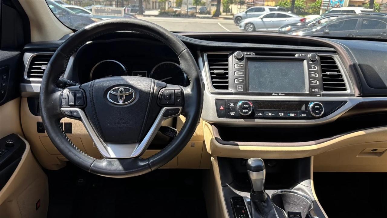 Toyota Highlander  2015