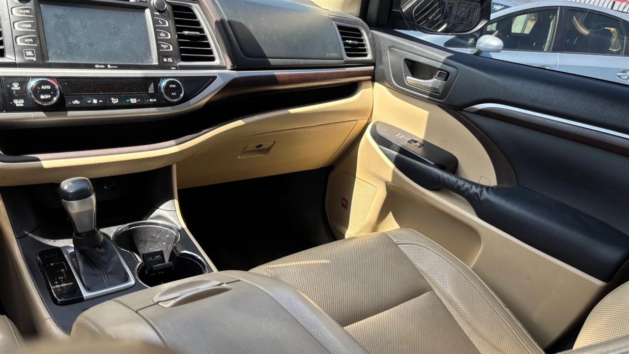 Toyota Highlander  2015