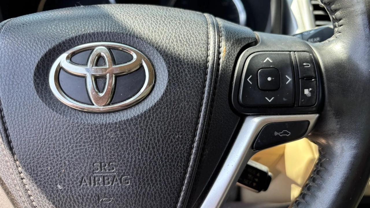 Toyota Highlander  2015