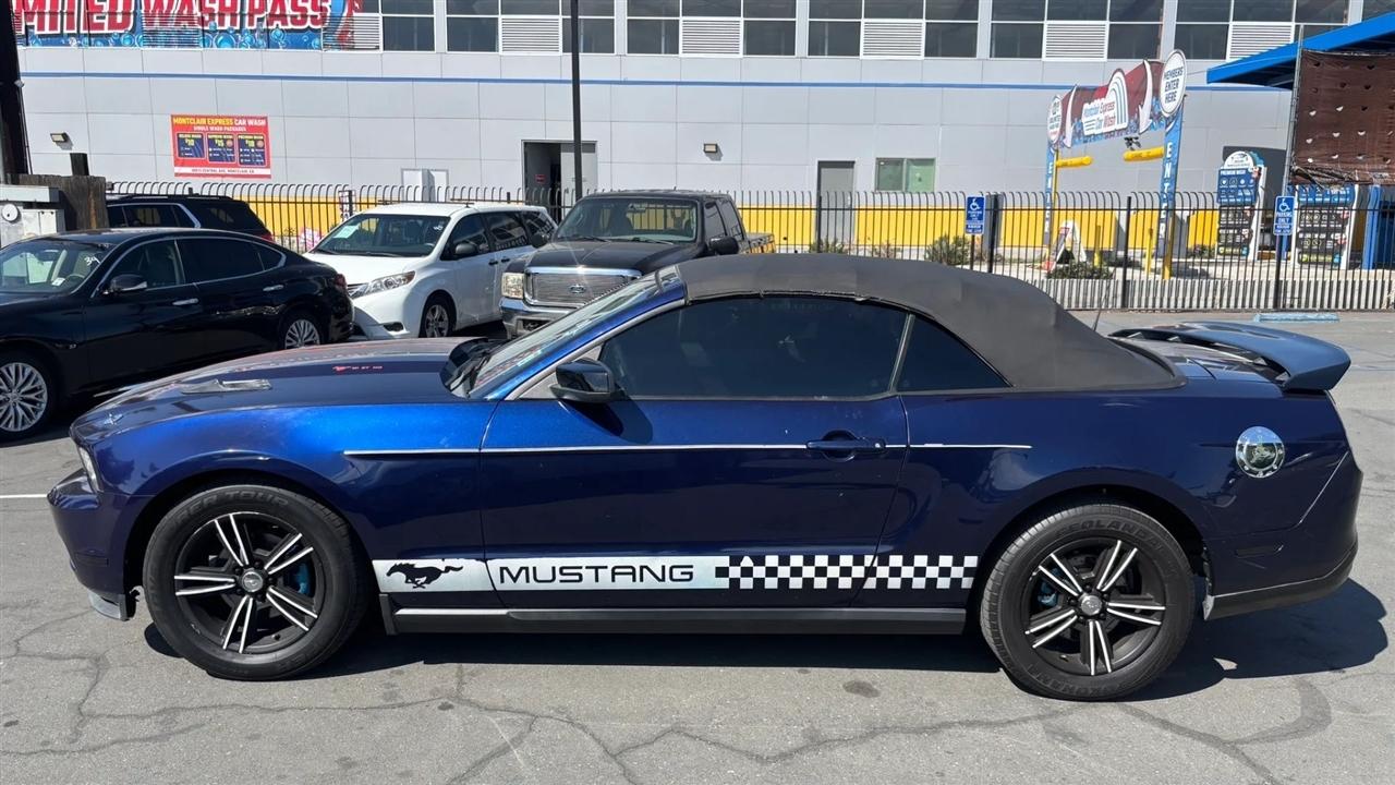 Ford Mustang  2010