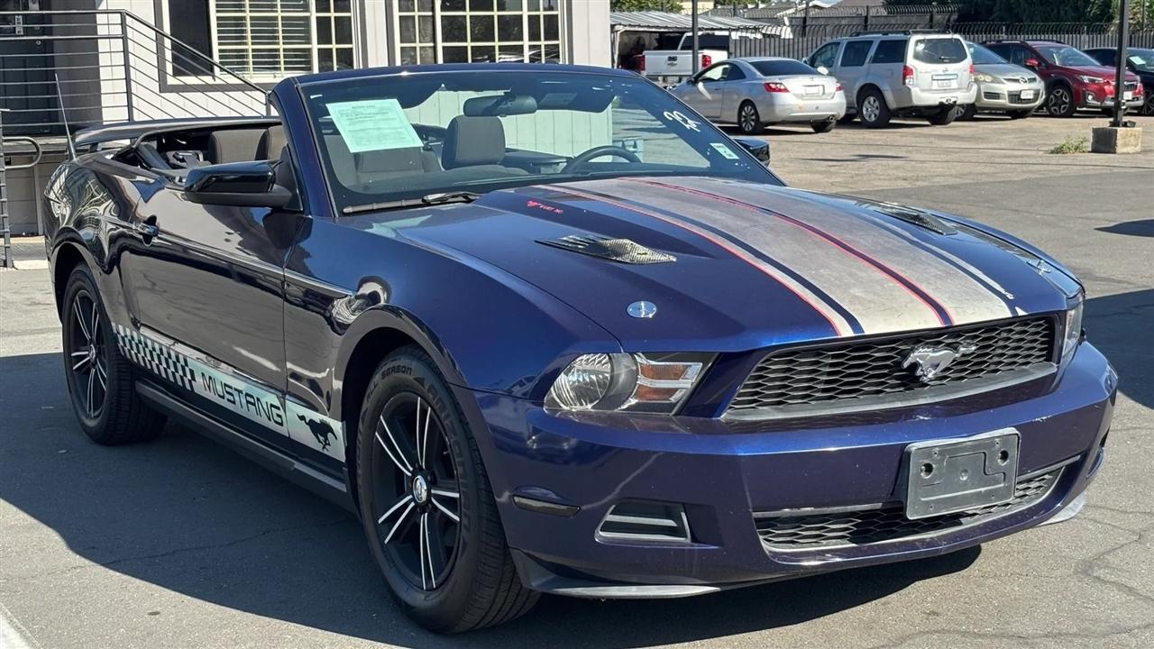 Ford Mustang  2010