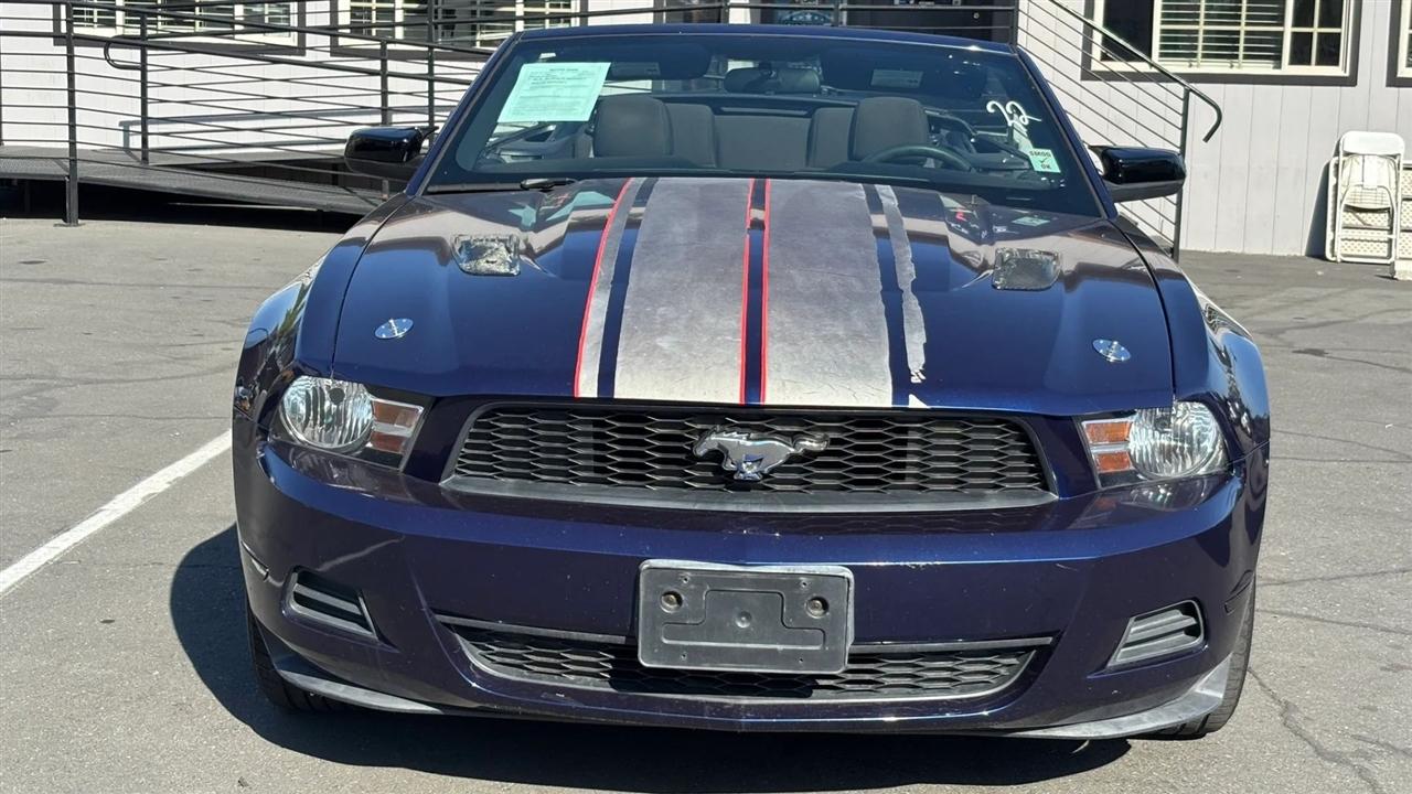 Ford Mustang  2010