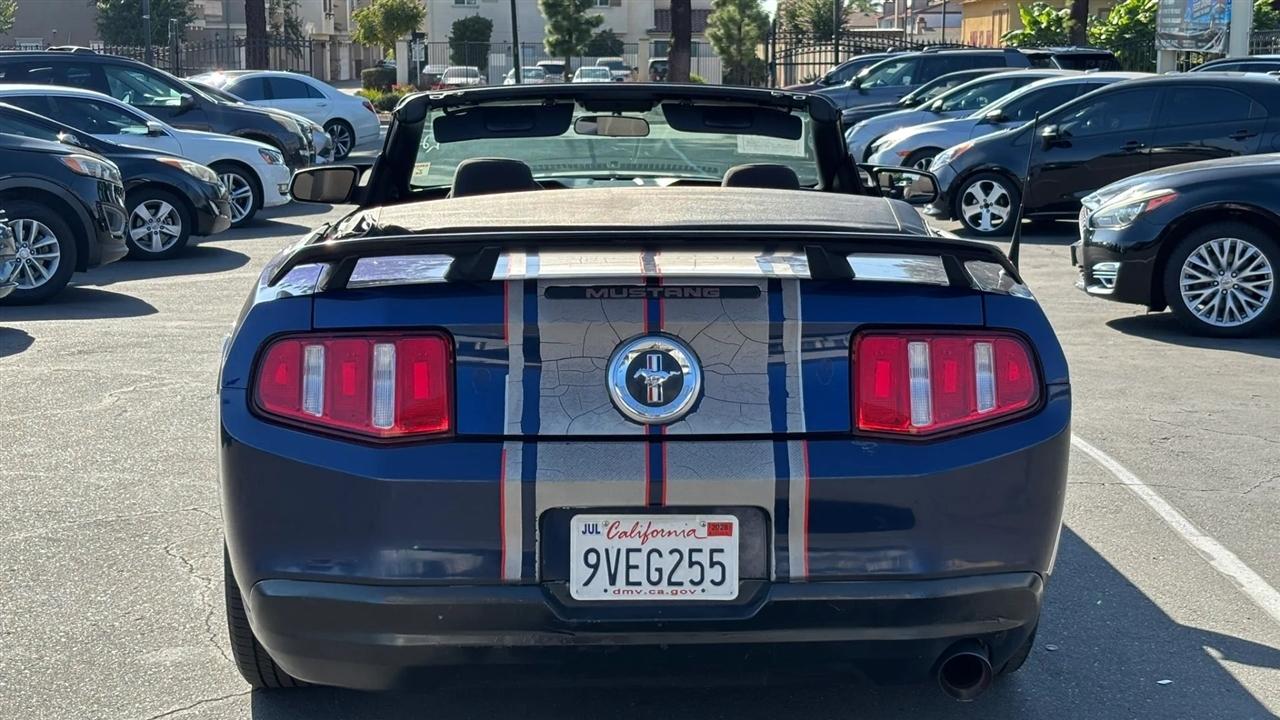 Ford Mustang  2010
