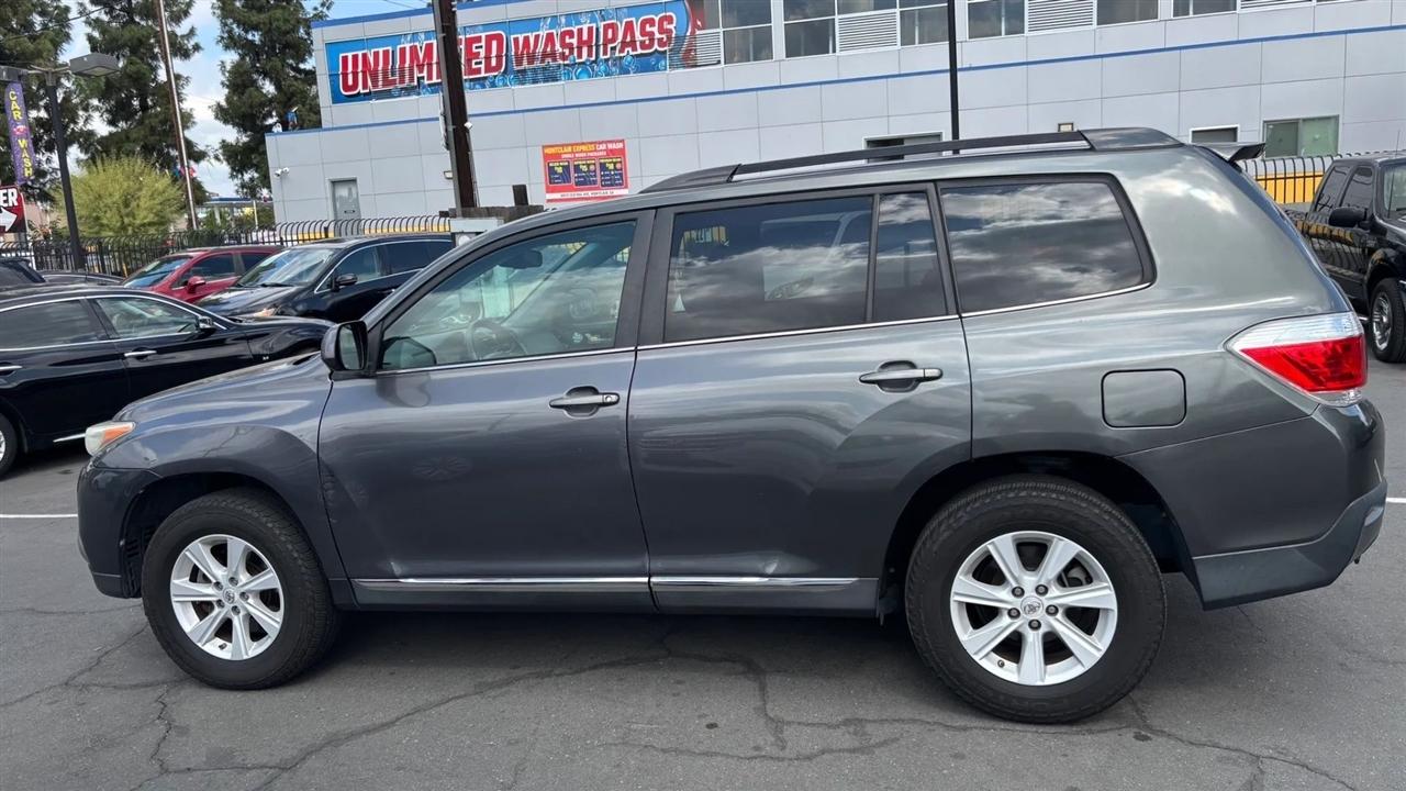 Toyota Highlander  2013