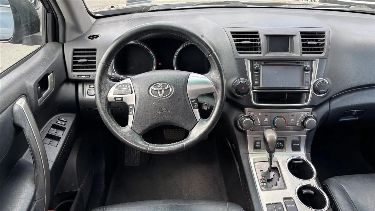 Toyota Highlander  2013