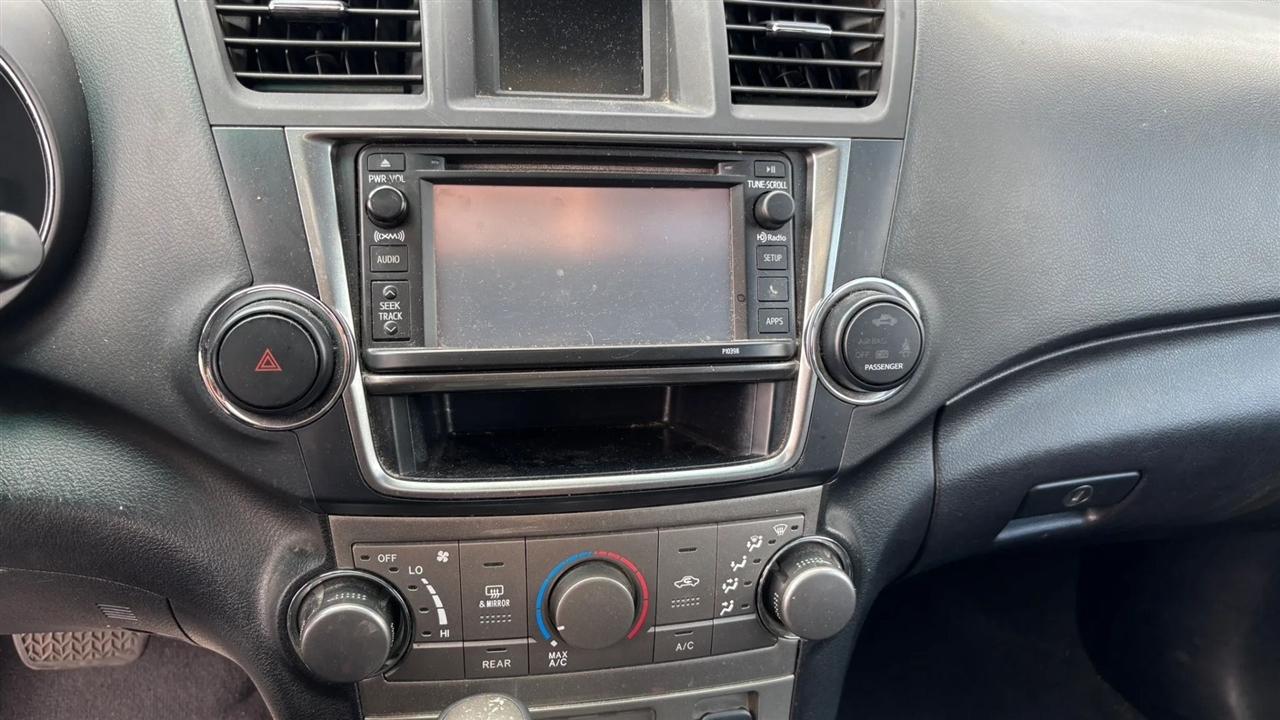 Toyota Highlander  2013