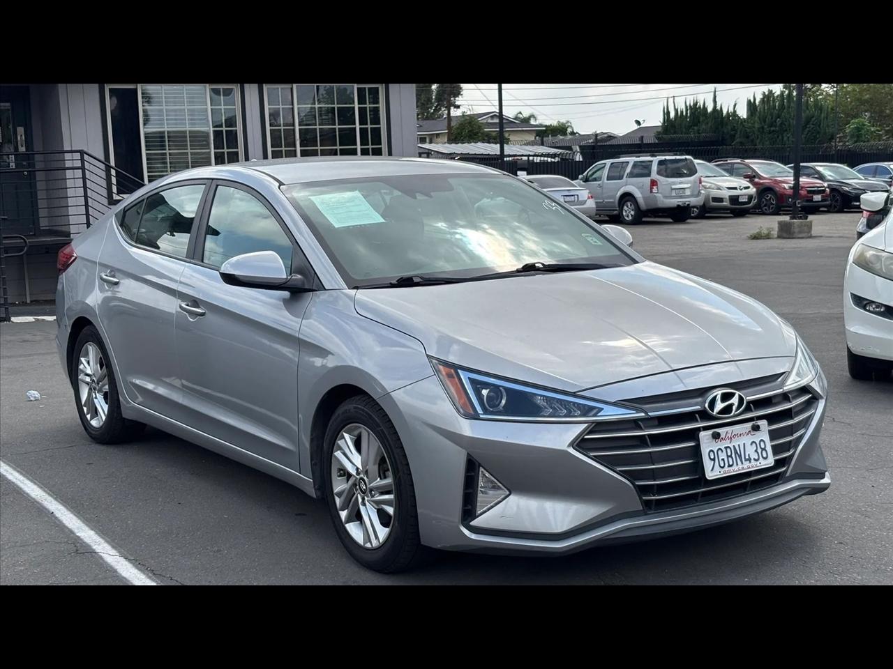 Hyundai Elantra  2020