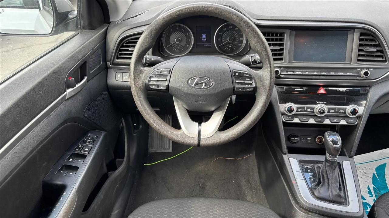 Hyundai Elantra  2020