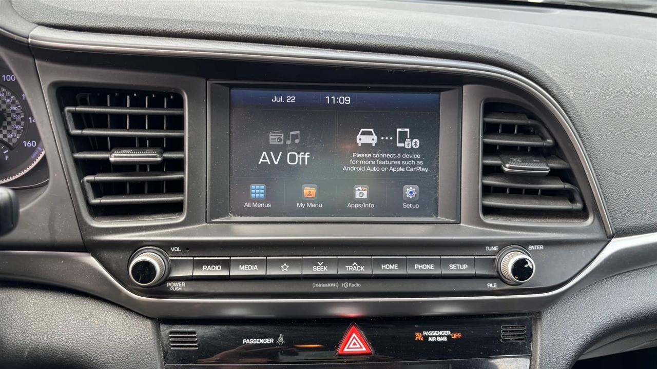 Hyundai Elantra  2020