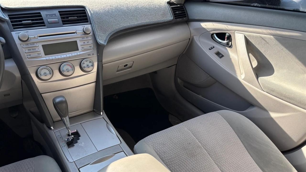 Toyota Camry  2010