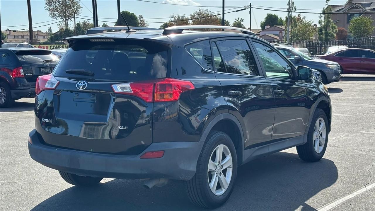 Toyota RAV4  2013
