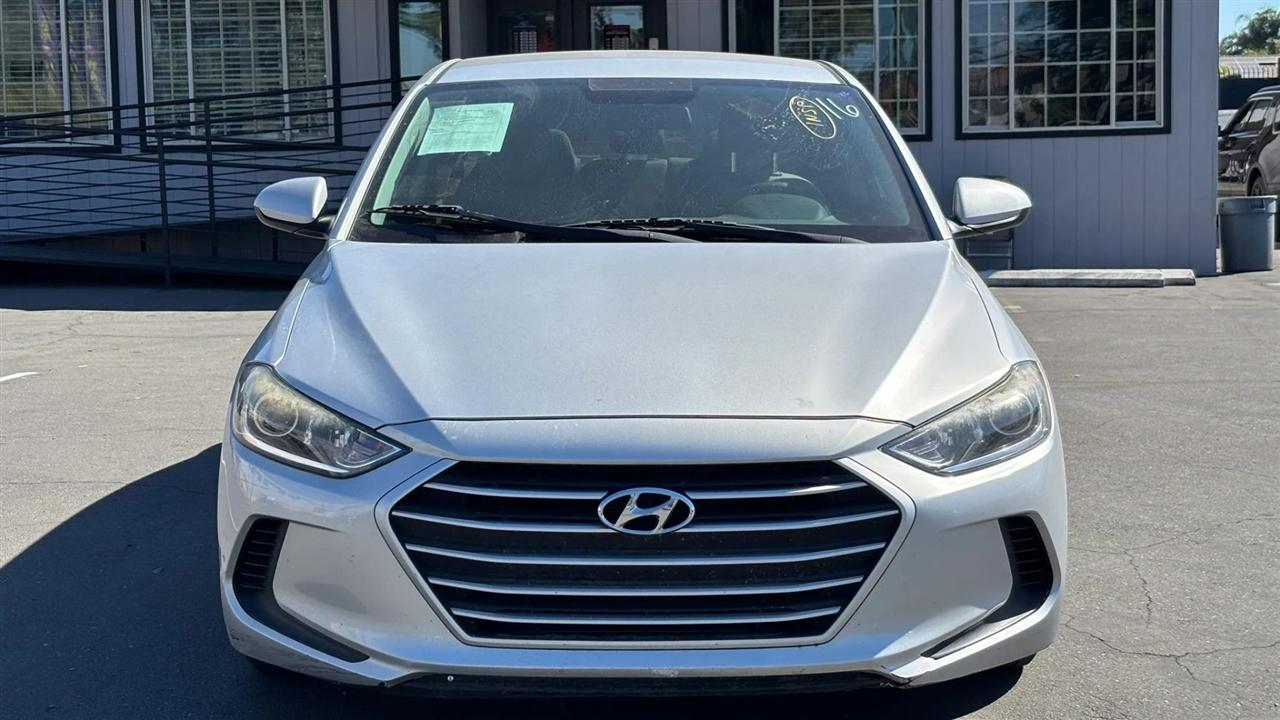 Hyundai Elantra  2018