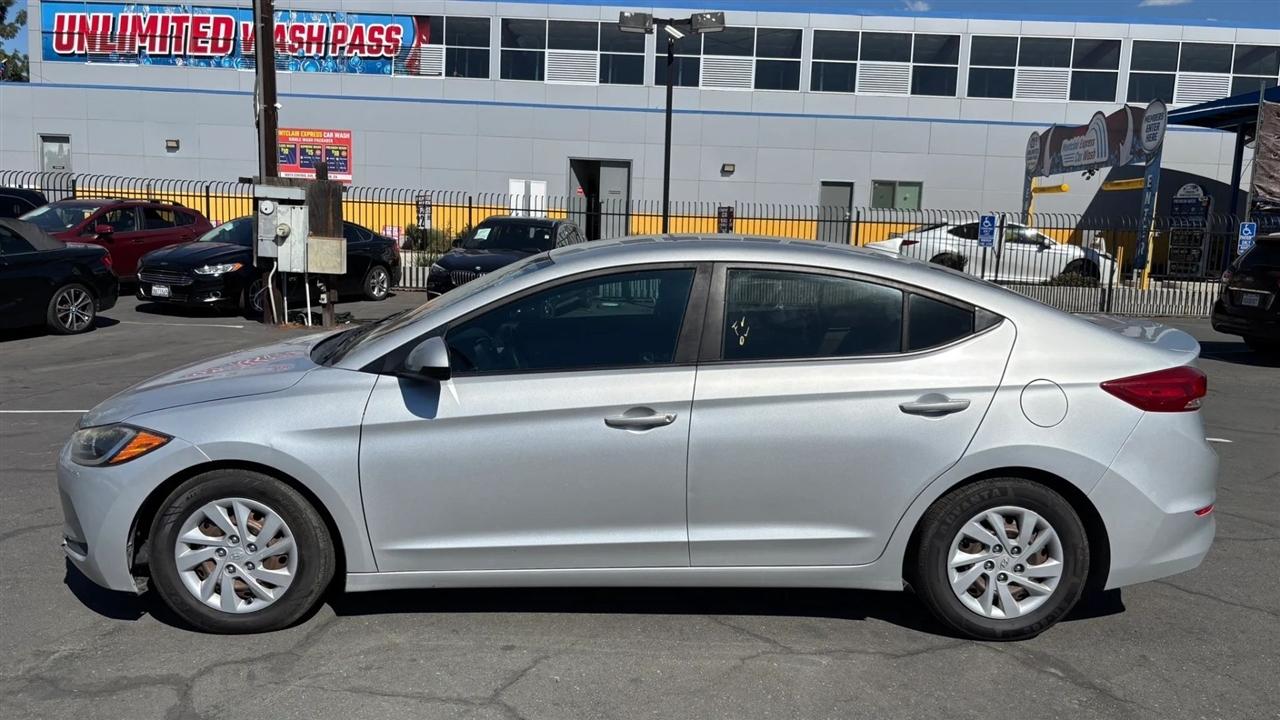 Hyundai Elantra  2018